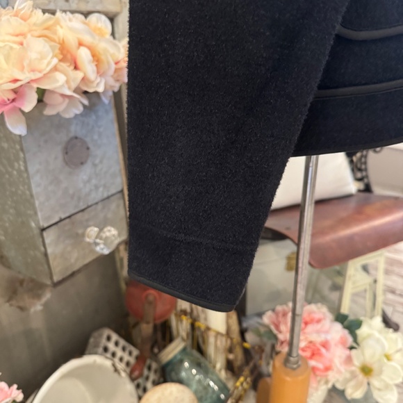 NWT TAHARI BLACK BLAZER | GOLD ENGRAVED BUTTONS | PIPING | TAILORED | JACKET | M - Picture 14 of 15